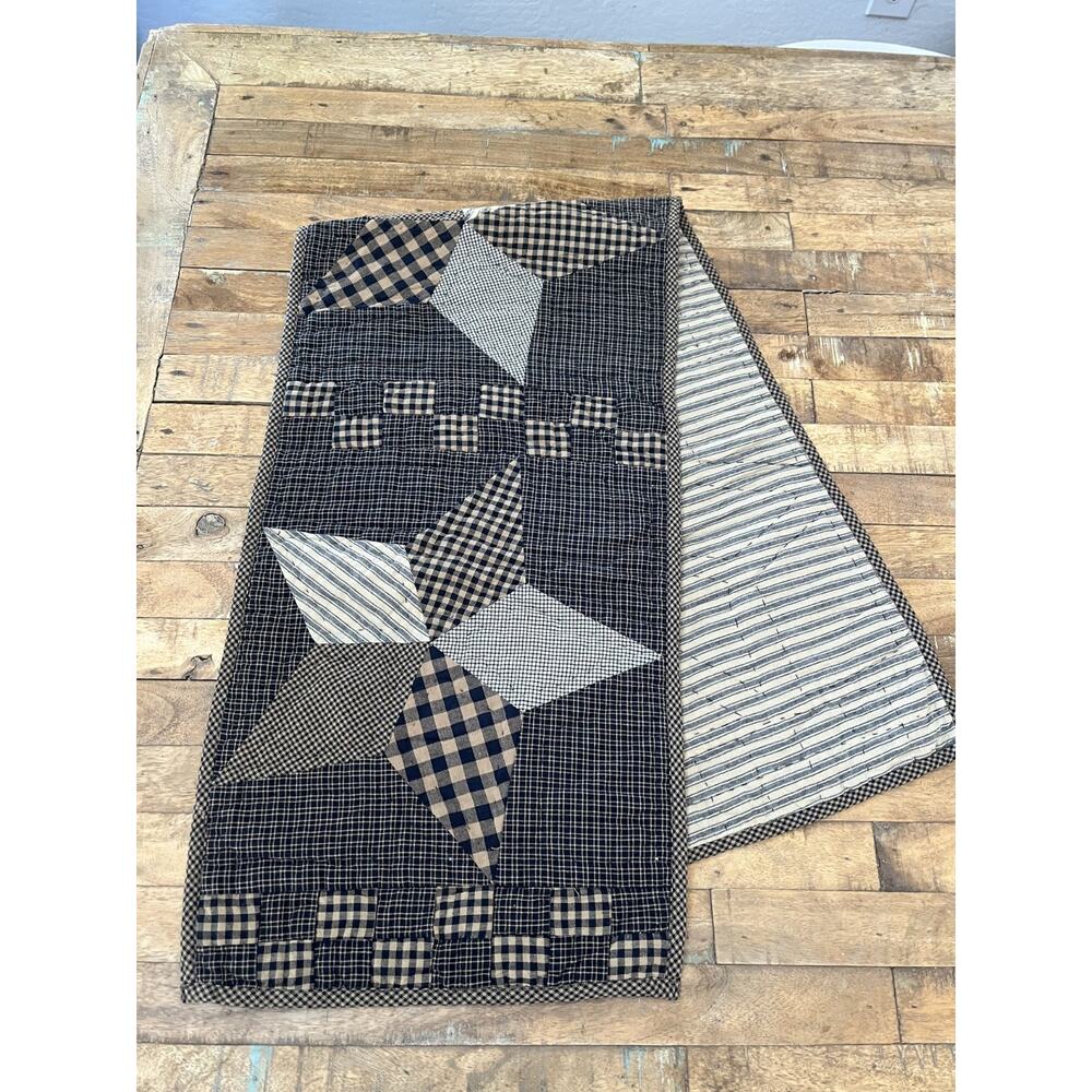 Handmade Quilted Table Runner Rectangle Patchwork Star Pattern 50" x 13" - Picture 2 of 11